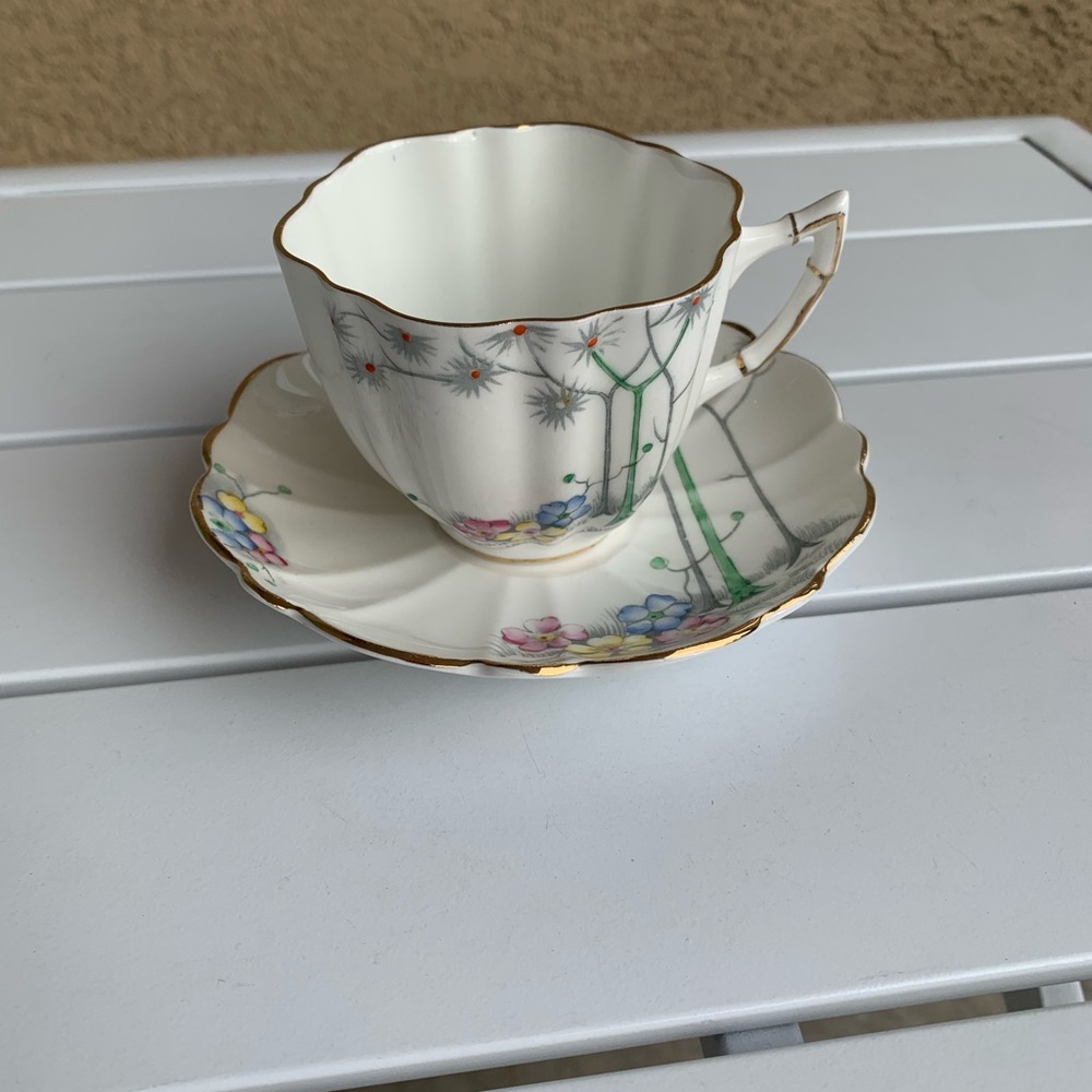 Vintage Victoria Bone china England tea cup floral